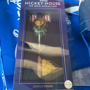 Disney Mickey Mouse main attraction jungle cruise key